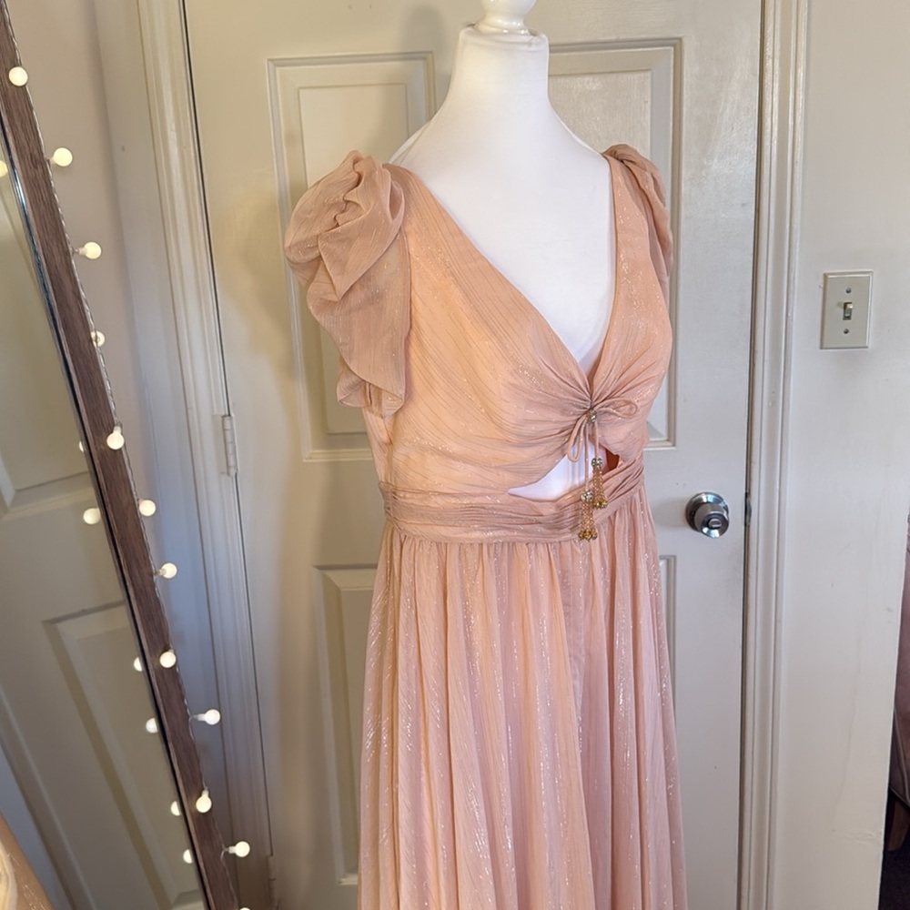 MAC DUGGAL
Pink Ruffle Tiered Metallic Ruched Shoulder Dress - Picture 8 of 15